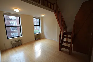 Rented by Natural Habitat Realty