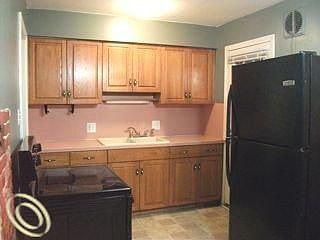 4th image of 23114 Brittany Ave