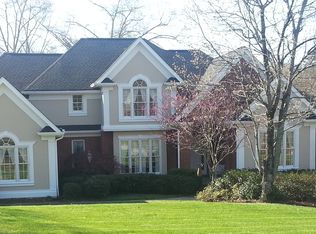 5502 Mountain Breeze Dr, Chattanooga, TN 37421