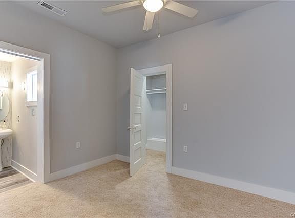 5th image of 2512 Melbourne St