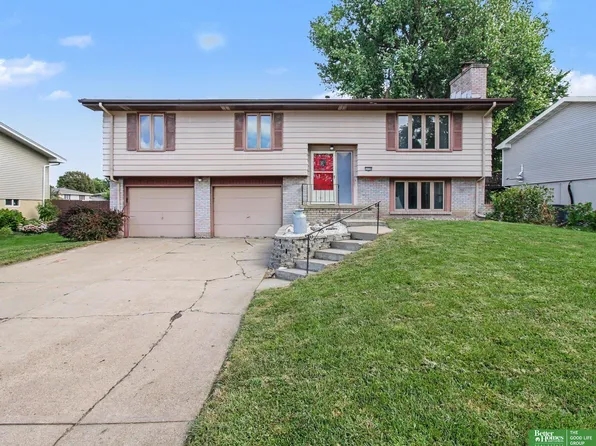 11736 Grand Ave, Omaha, NE 68164