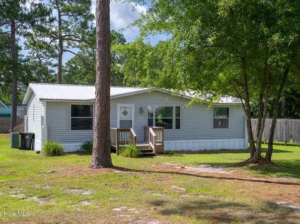 420 S Dyson Street, Holly Ridge, NC 28445