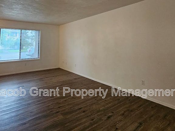 4th image of 731 N Fanning Ave Unit 735