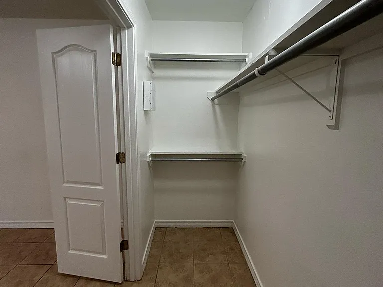2101 Bahamas Dr #2 — Photo 8