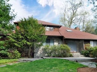 25 Hidden Glen Rd, Scarsdale, NY 10583