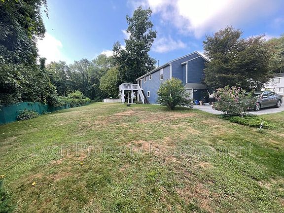 3rd image of 43 Oak Hill Dr