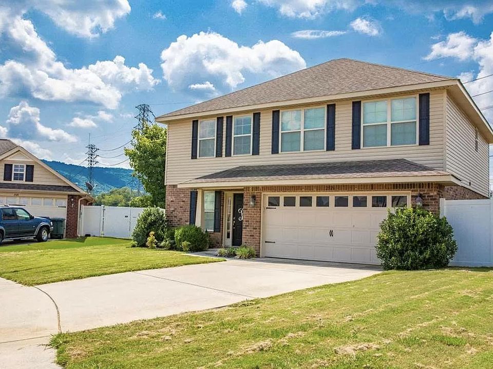 1st image of 2526 Millwood Cir SE