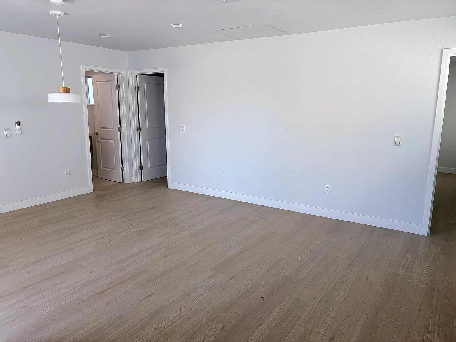 2 bed, 800 sqft, $2,550 — Photo 4