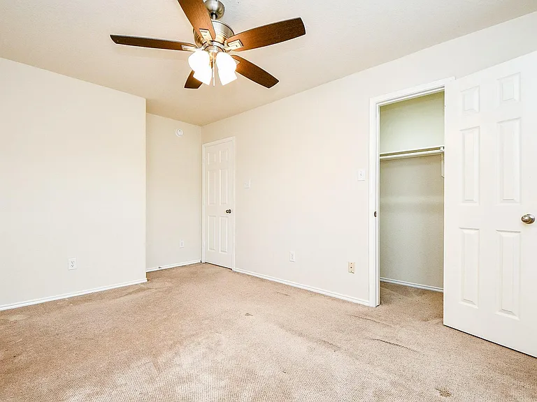 5327 Stonegate Dr — Photo 29