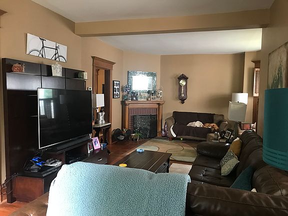 3rd image of 520 3rd St