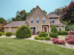 2055 S Parkside Dr, New Berlin, WI 53151