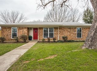 2112 Southridge Dr, Arlington, TX 76010
