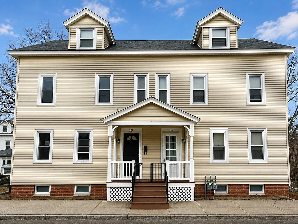 16 Exeter St #16