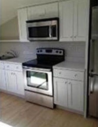 3rd image of 17 Dove St #2