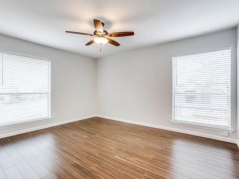 Creekside Condominumums — Photo 50
