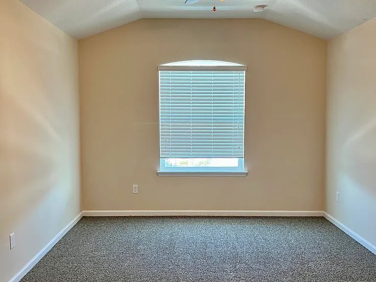 519 Ryker Way — Photo 13