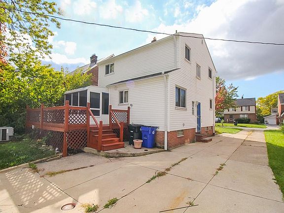 3rd image of 16613 Glendale Ave