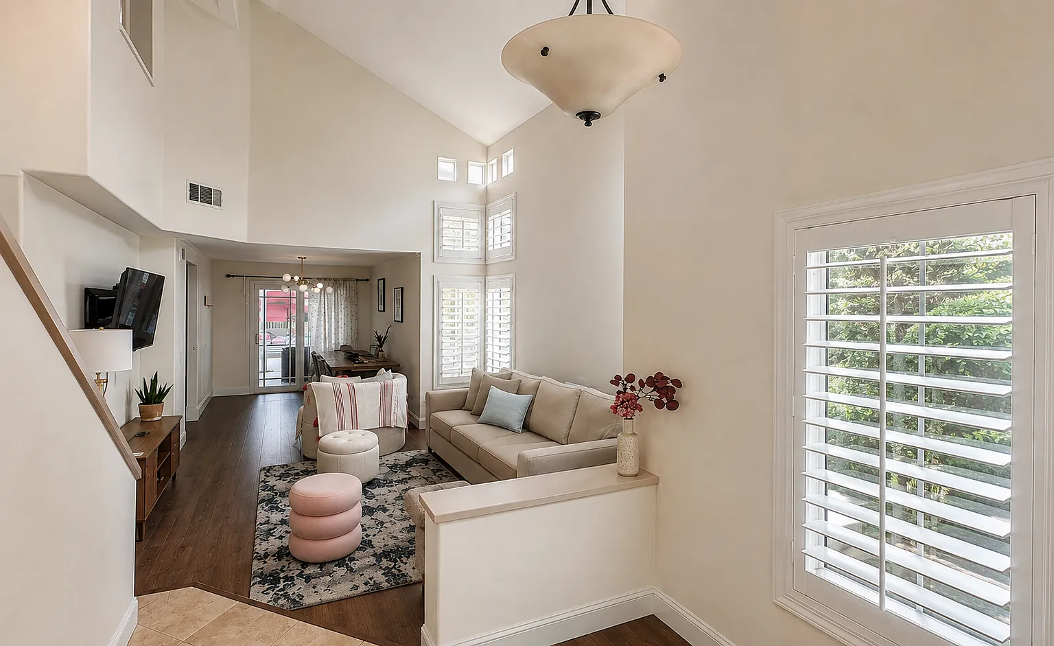 4 bed, 2.5 bath, 1959 sqft, $4,650 — Photo 3