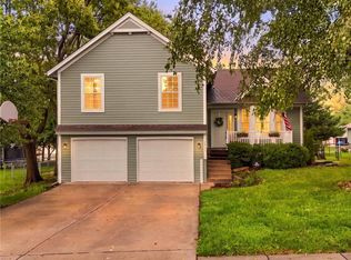 1711 Sunset Dr, Kearney, MO 64060