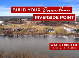 2135 Peninsula Pl, Junction City, WI 54443