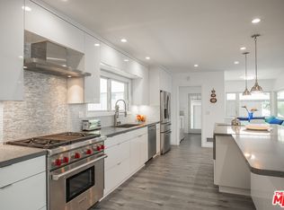 9820 Burgen Ave, Los Angeles, CA 90034