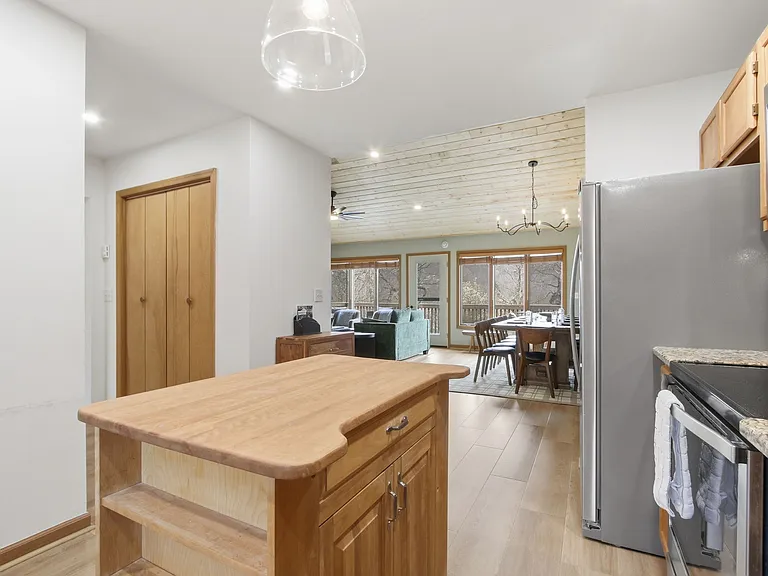 111A Charter Hills Rd — Photo 12