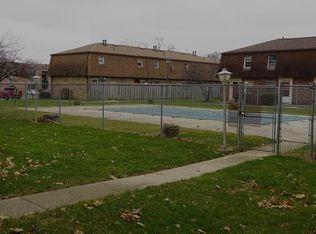 5726 Beechcroft Rd APT B, Columbus, OH 43229