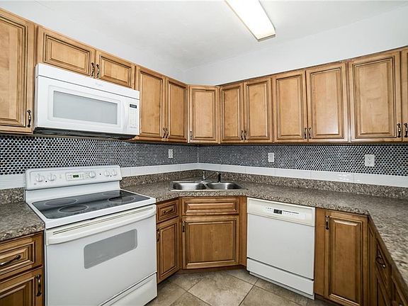 2nd image of 8140 38th Ave N