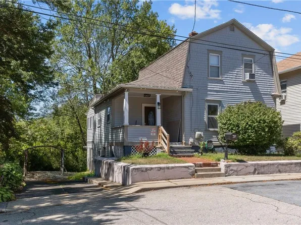 39 Matteson Ave, West Warwick, RI 02893