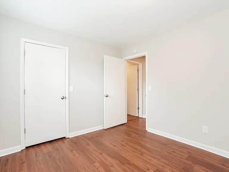 581 Woodcrest Dr — Photo 14