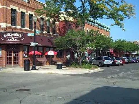 Walking to Down Town Wheaton Restaurants and Shopping