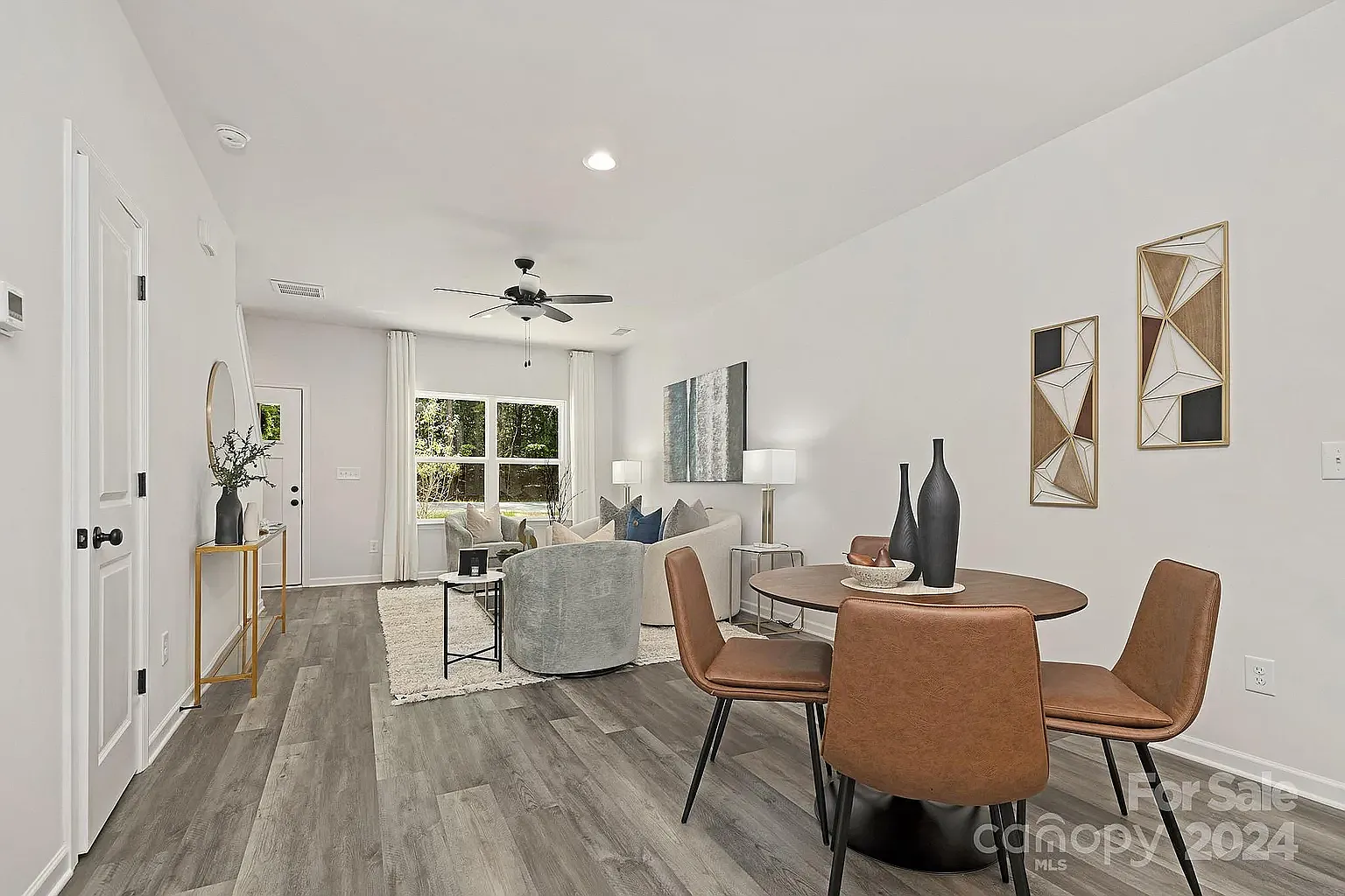 3911 Oakwood Rd — Photo 3