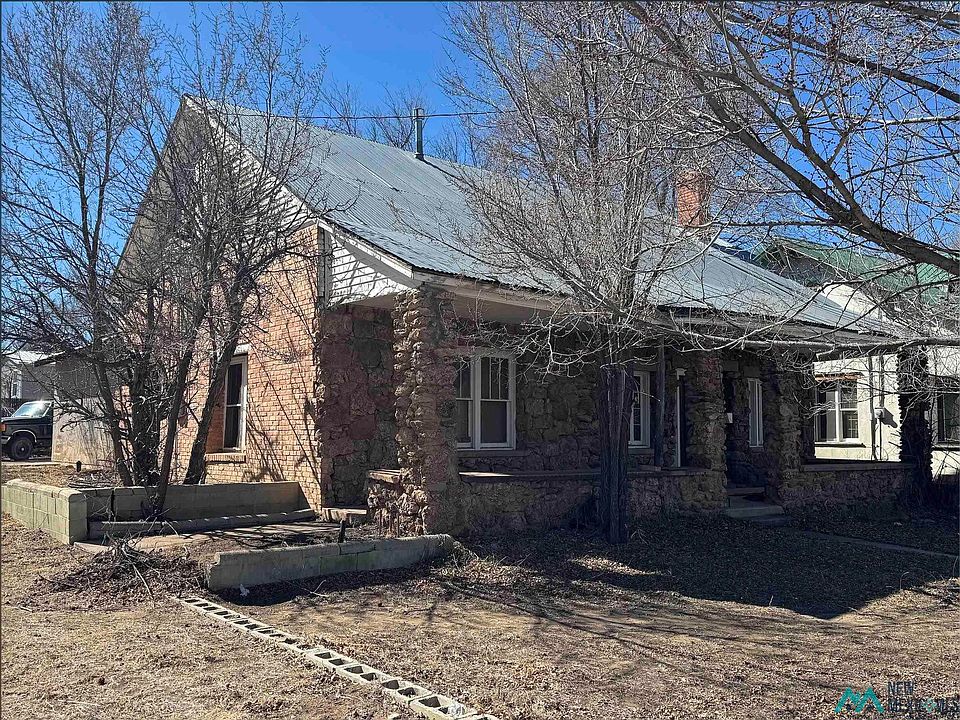 1st image of 2403 Hot Springs Blvd