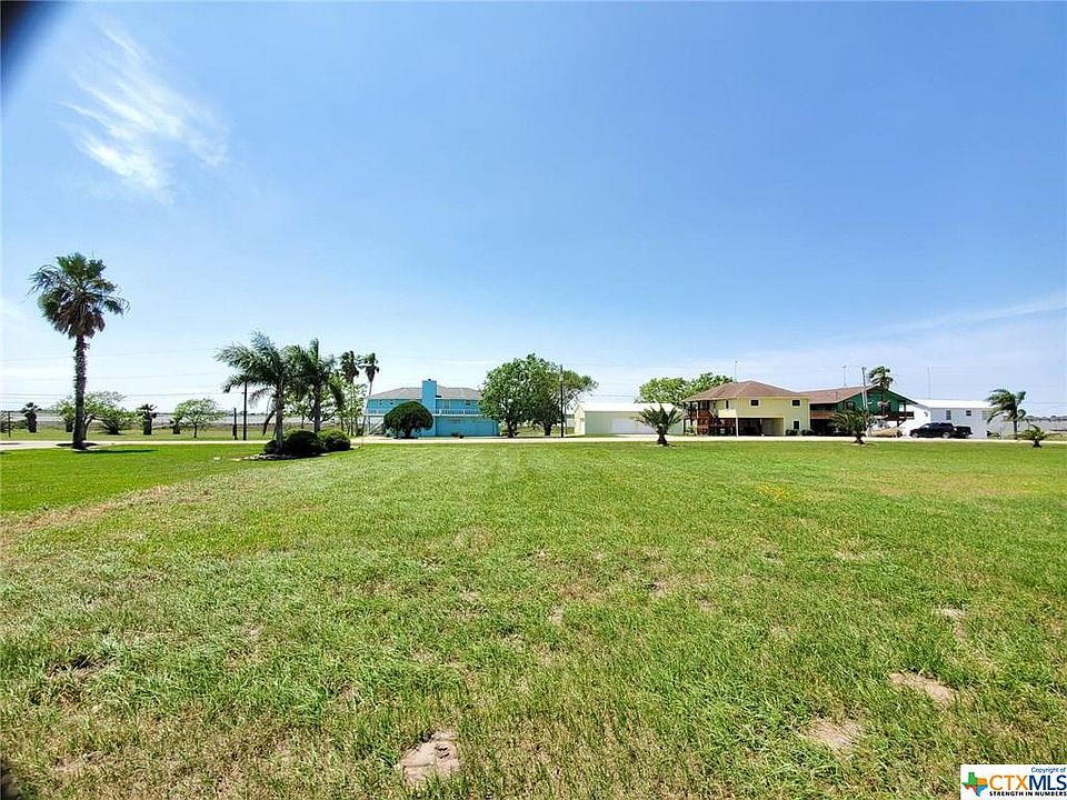 925 W Bayshore Dr, Palacios, TX 77465 Zillow