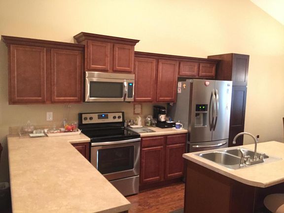 5th image of 2735 Waters Place Dr #D