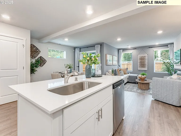 1103 SE 194th Pl — Photo 2