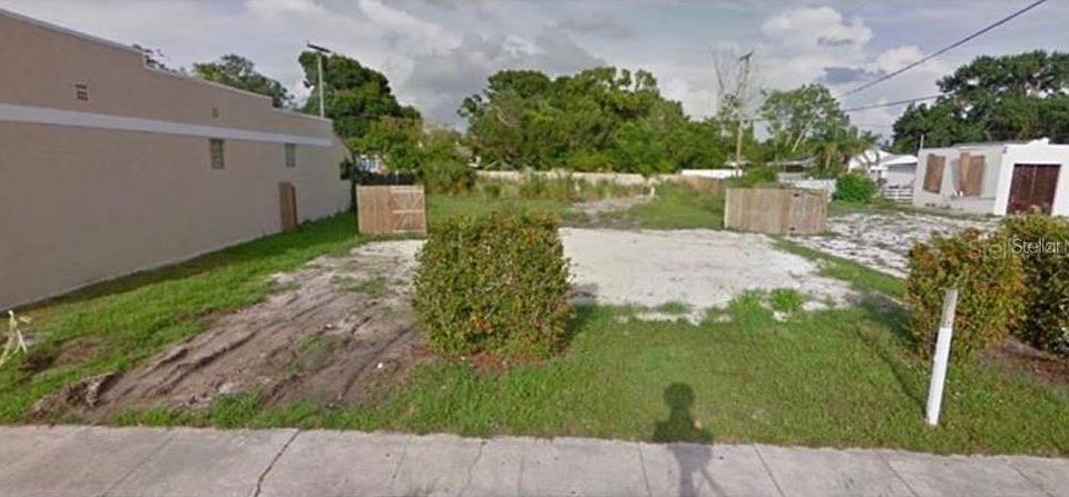 1st image of 1905 9th St W