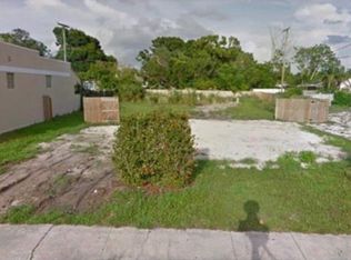 1905 9th St W, Bradenton, FL 34205
