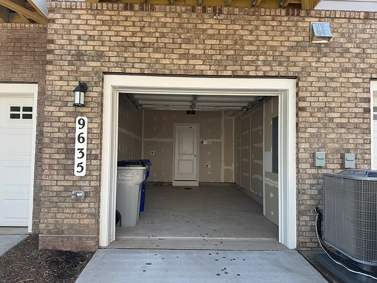 9635 Hummingbird Way — Photo 10