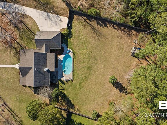 4th image of 31781 Butler Dr
