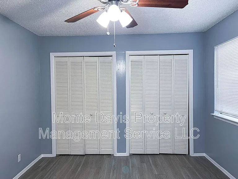 8907 Parkfield Dr #204 — Photo 20