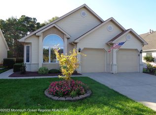 2274 Agincourt Rd, Toms River, NJ 08755
