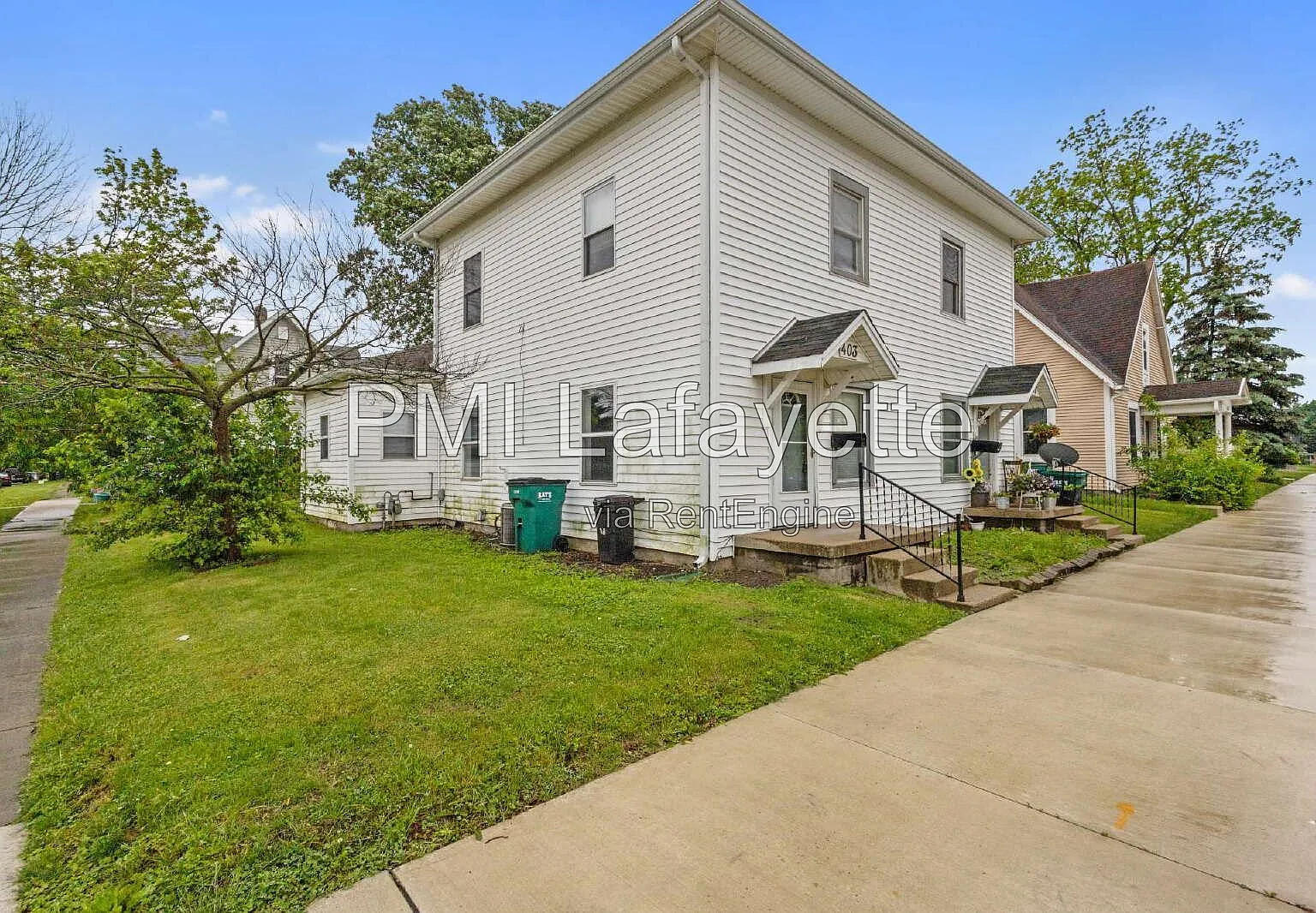 2 bed, 1.0 bath, 714 sqft, $1,300 — Photo 1