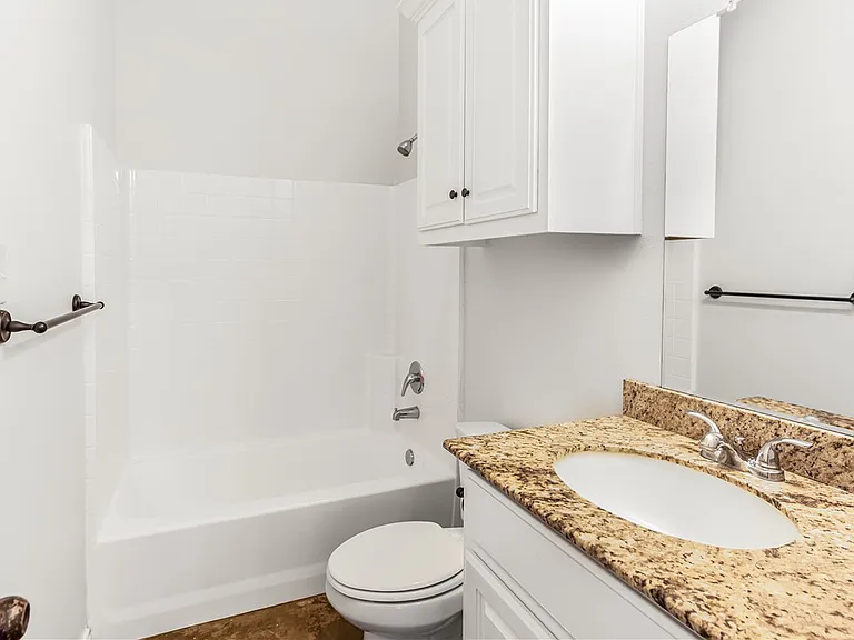 3933 John Sharp Pkwy #A — Photo 13