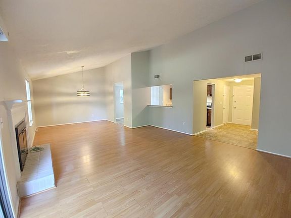2nd image of 400 Sheringham Ct
