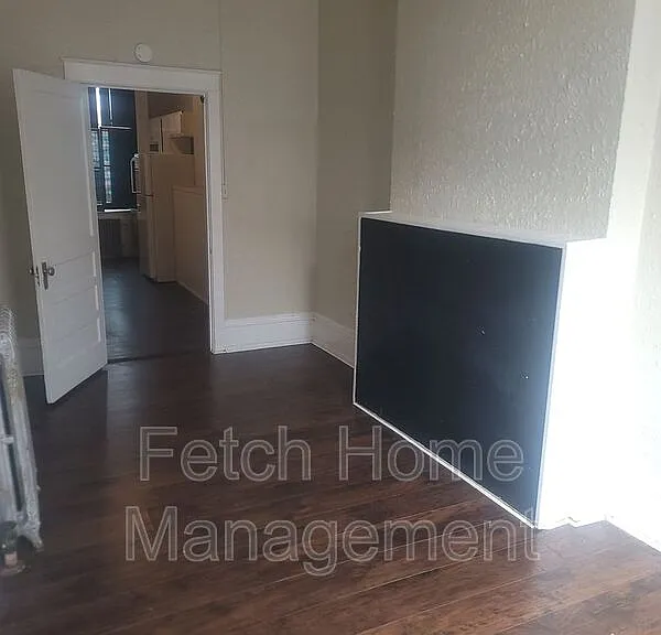 49-51 W Market St #2R — Photo 5