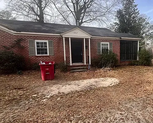 1067 Boulevard Photo 1