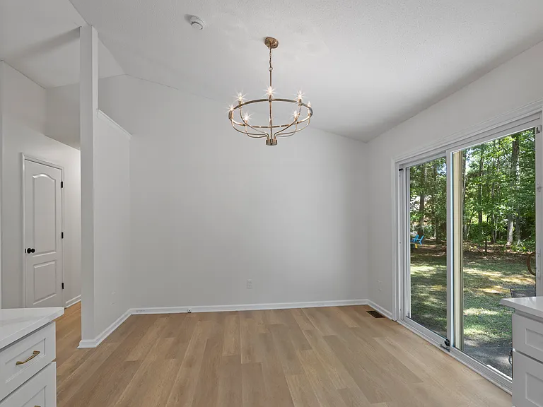 606 Gaslight Trl — Photo 12