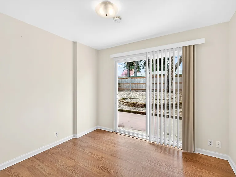 345 NW Norman Ave — Photo 19