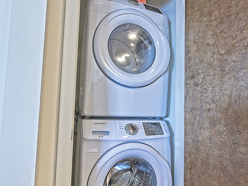2nd laundry room